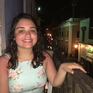 Meet your Posher, Noelle